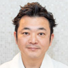 院長・インプラント担当医 : 吉野 修二