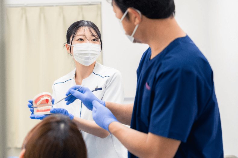 サイナスリフトが必要な人の症状は?術後は腫れる?費用も紹介